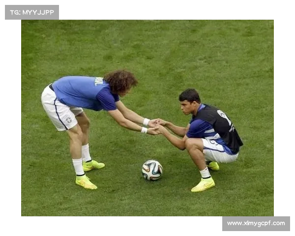 从比赛站位与防守特征看如何准确判断大卫路易斯的球场位置